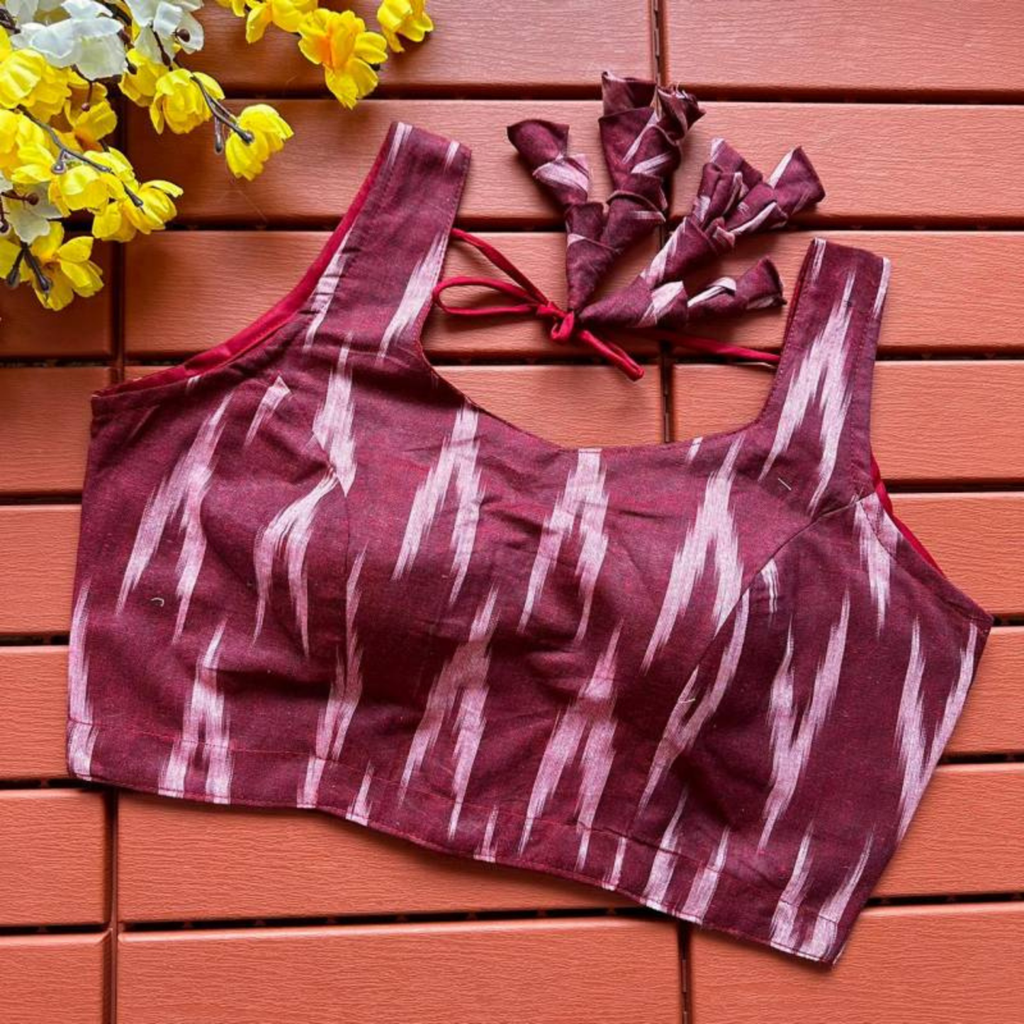 ईशानी वाइन इकत कॉटन ब्लाउज