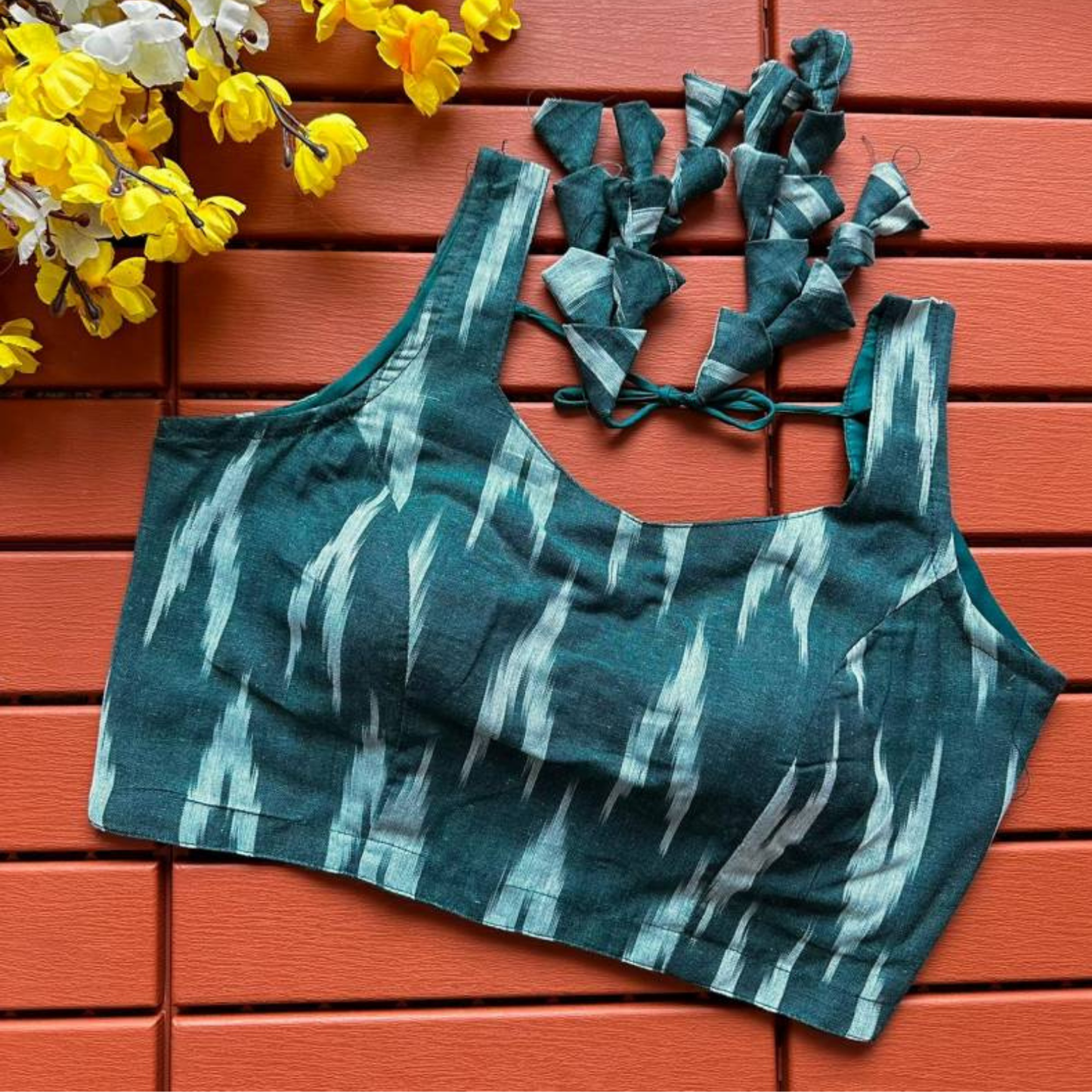 ईशानी टील इकत कॉटन ब्लाउज