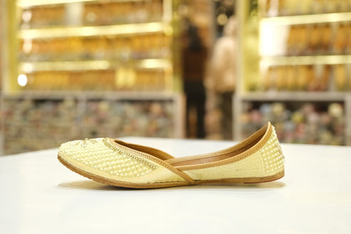 pearlora gold luxe bridal jutti