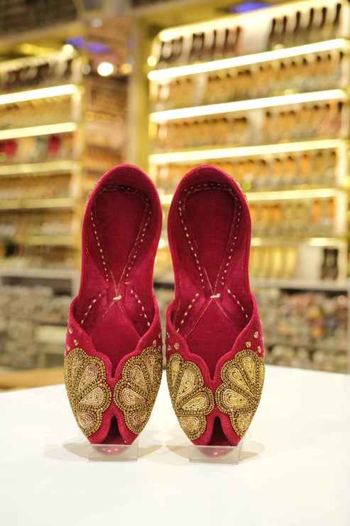 rani mehr bridal velvet jutti - yooneck