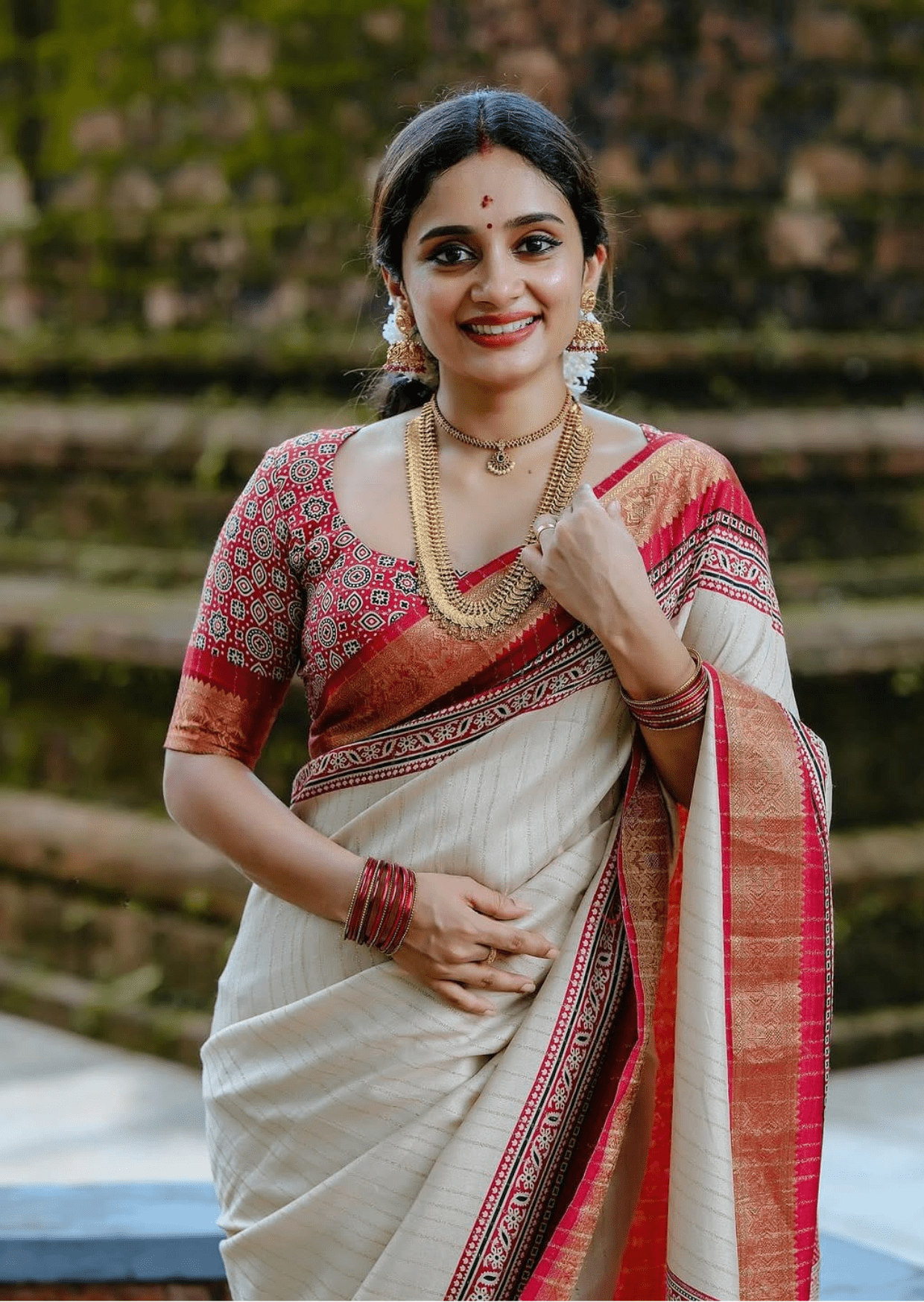 arya heritage dola silk saree - yooneck