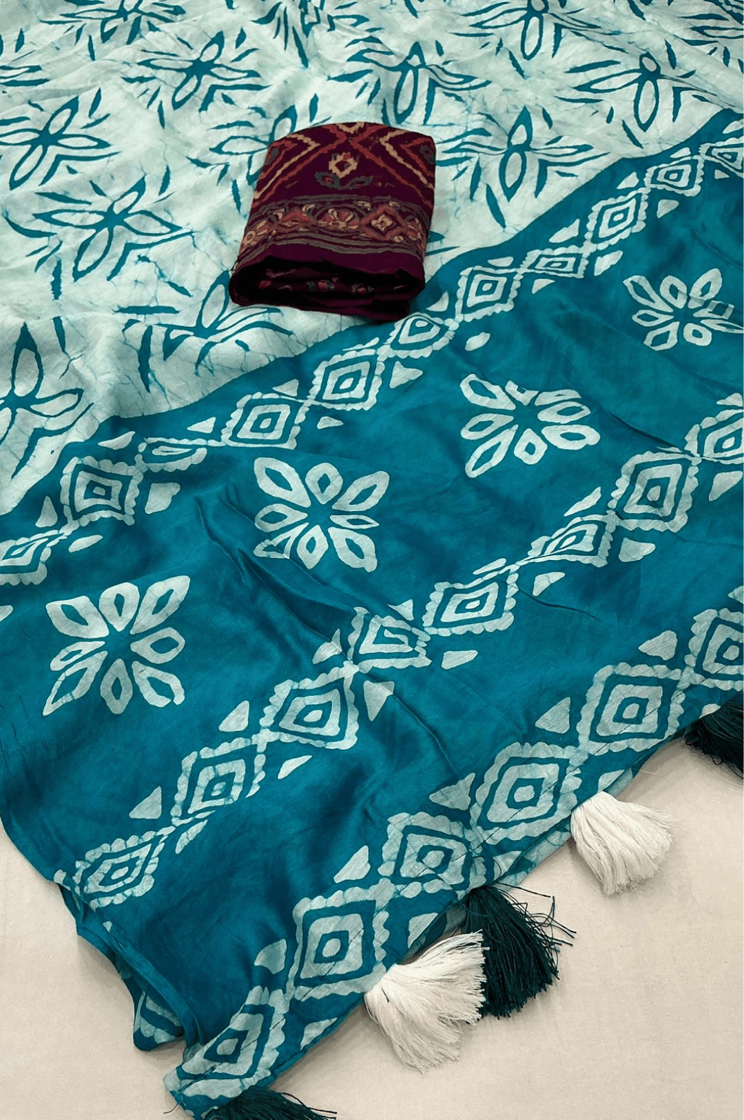 charulata hand batik chanderi cotton saree with ajrakh blouse - yooneck