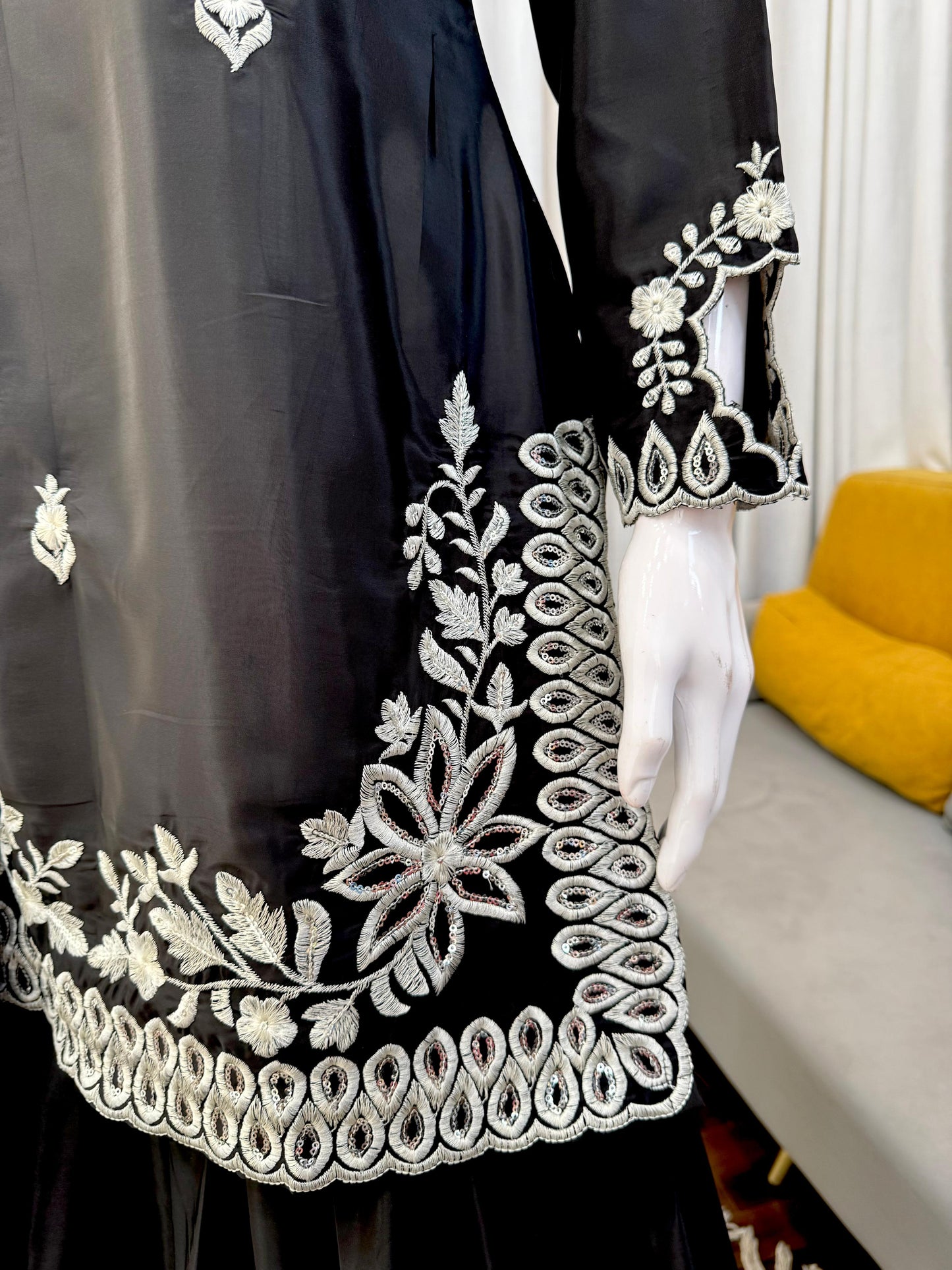 noir pearl elegance crepe set