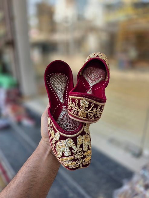 राजवाड़ा एलिफेंट रॉयल जूती