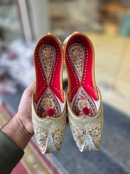 noorika pearl tassel festive jutti - yooneck