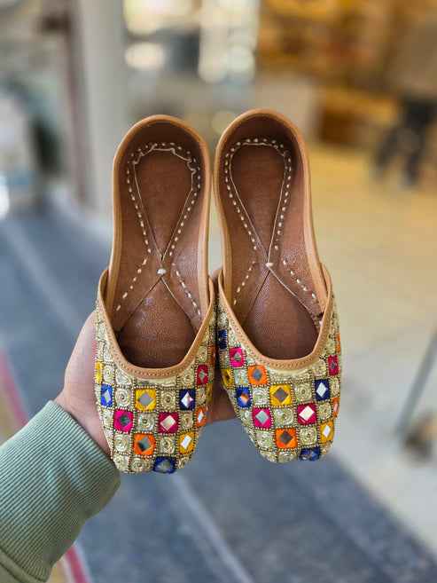 rangrez mirror luxe jutti - yooneck
