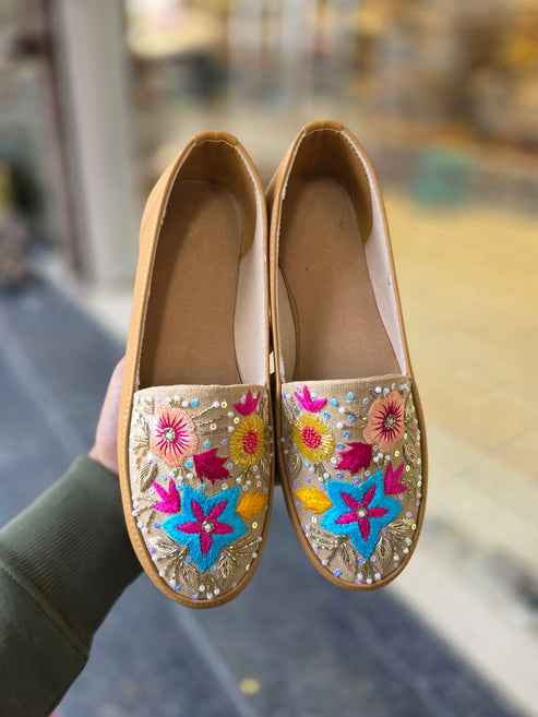 phoolvaad tan embroidered sneakers - yooneck