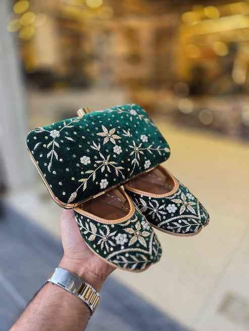 zareen emerald embroidered jutti & clutch set - yooneck