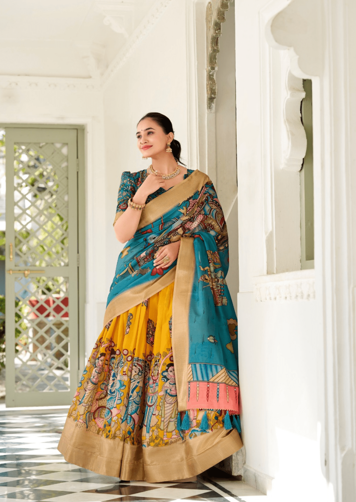 Lehenga Set - Yooneck