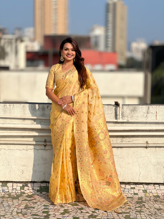 Peety Kanchan Kora Silk Zari Woven Saree