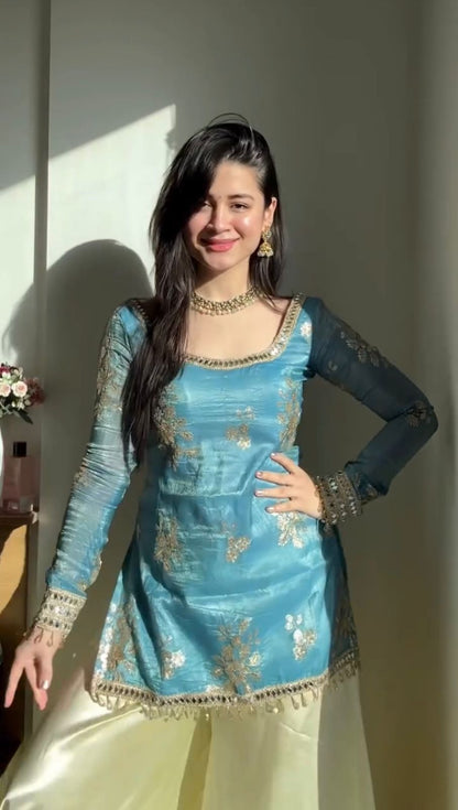 Noor-e-Aab Fendy Silk Mirror Set