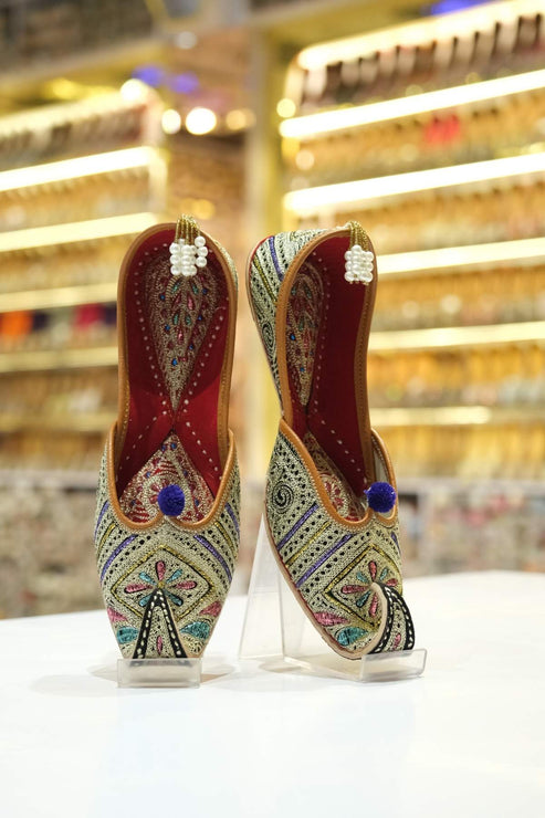 rangmahal tassel festive jutti