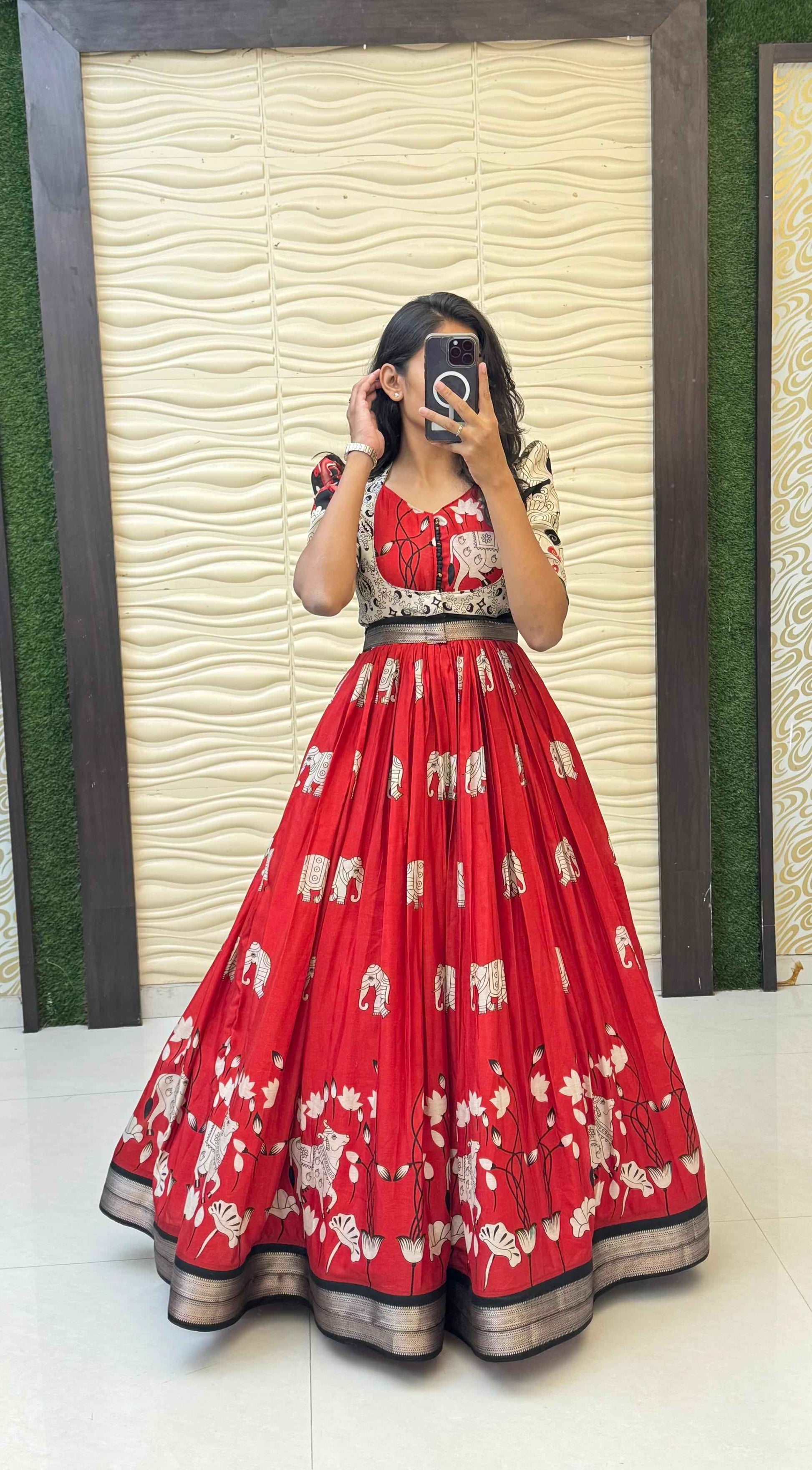 Aadhira Kalamkari Wedding Gown Set - Yooneck