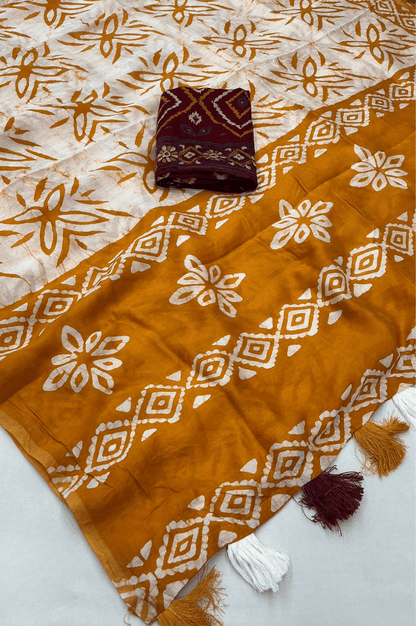 Anandi Hand Batik Chanderi Cotton Saree with Ajrakh Blouse - Yooneck