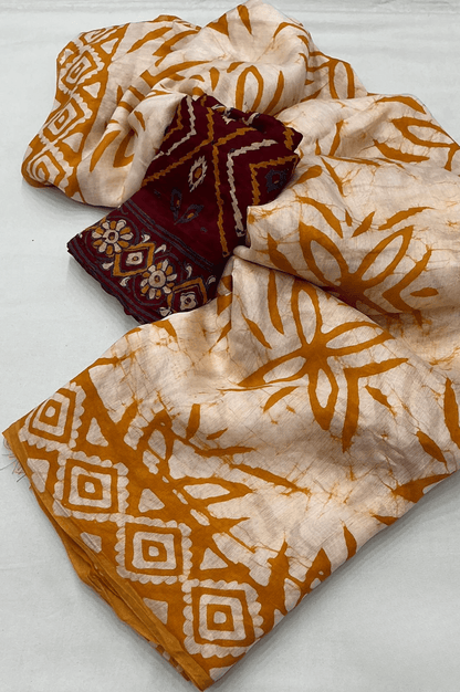 Anandi Hand Batik Chanderi Cotton Saree with Ajrakh Blouse - Yooneck