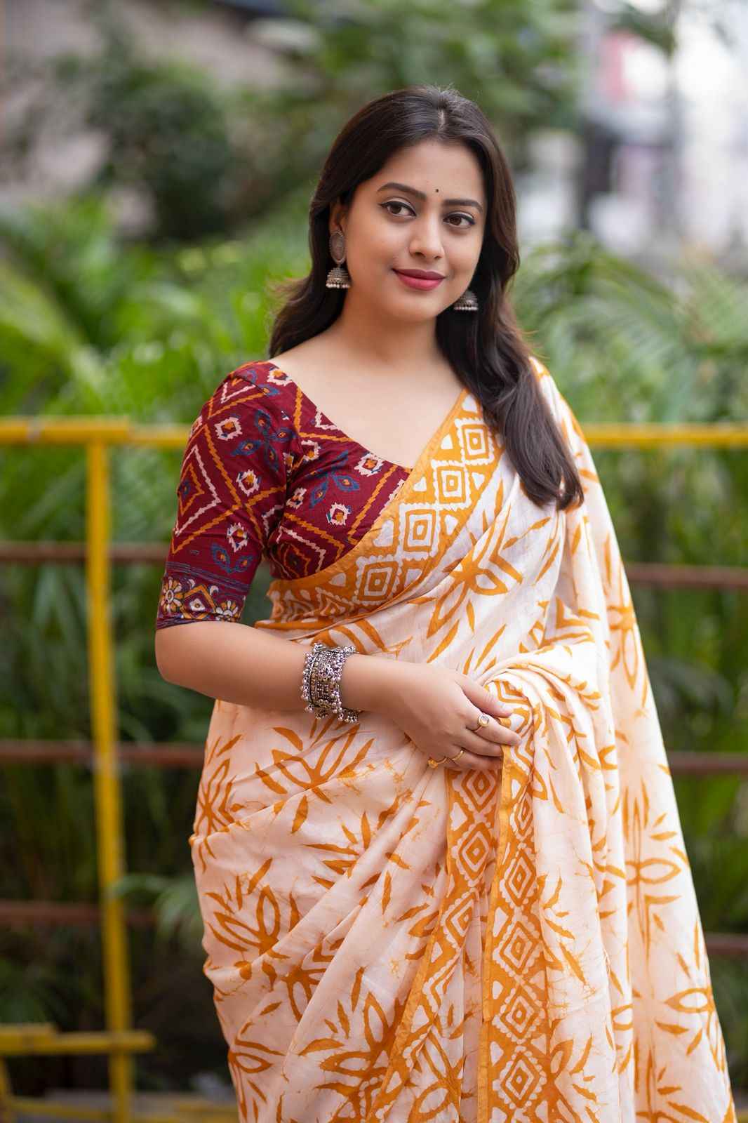 Anandi Hand Batik Chanderi Cotton Saree with Ajrakh Blouse - Yooneck