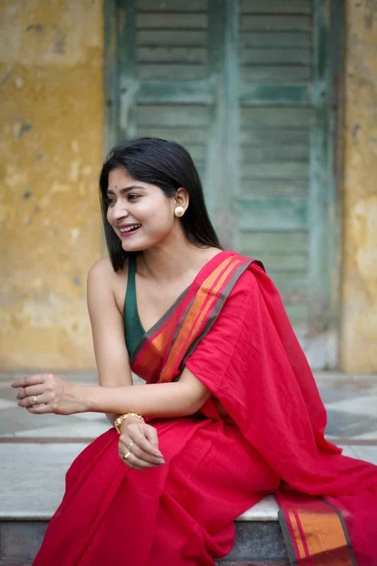 Aangan Rang Scarlet Mul Cotton Saree with Zari Eleganc