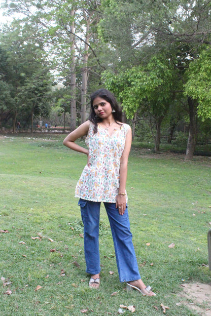 Birdsong Garden Sleeveless Kurti - Yooneck