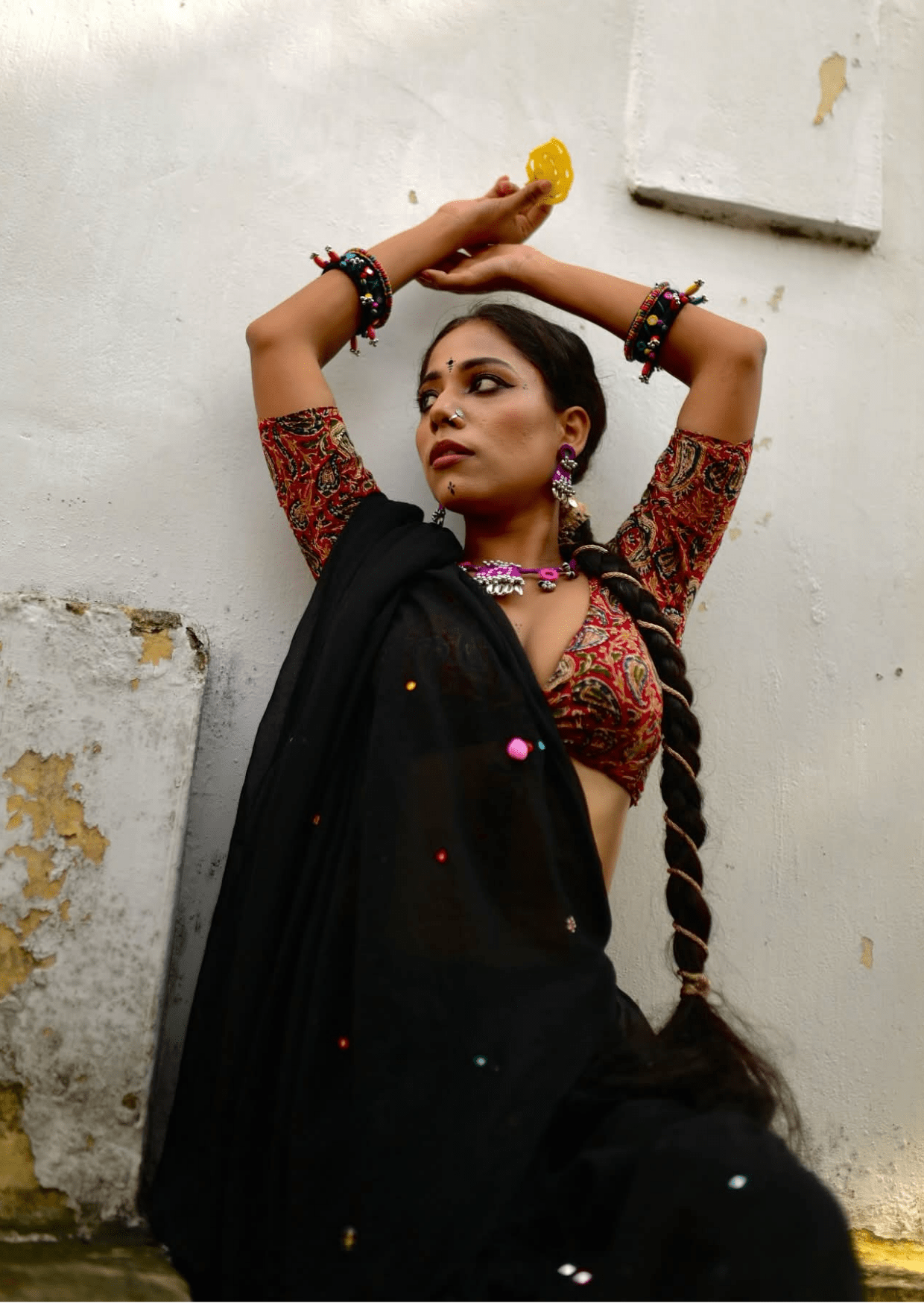 Charulata Noir Pure Mul Cotton Mirrorwork Saree - Yooneck