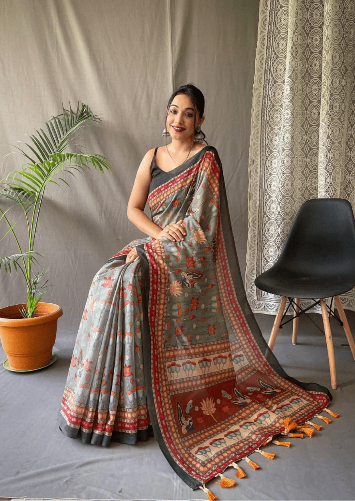 Divyanka Kalamkari Malai Cotton Saree - Yooneck