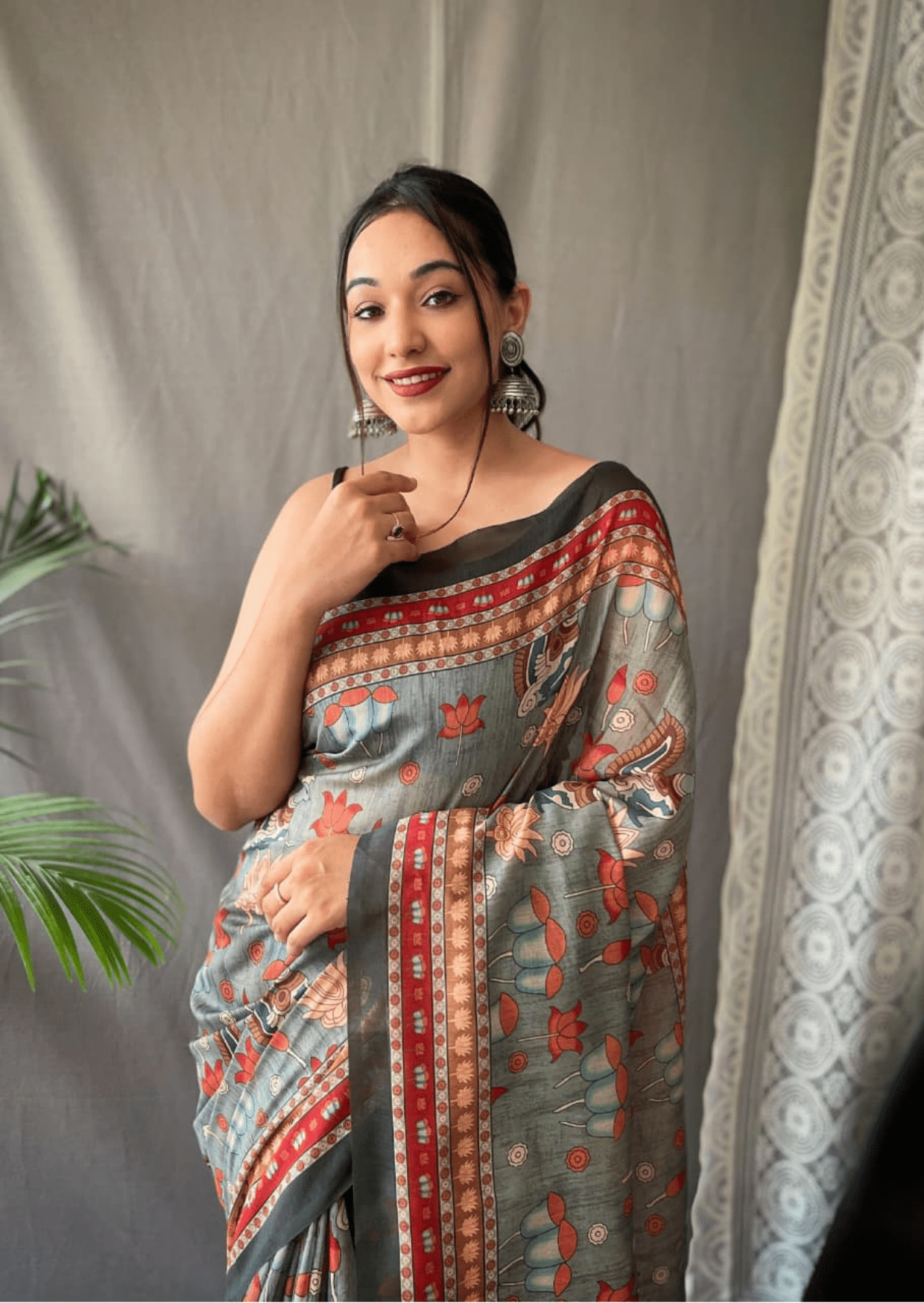 Divyanka Kalamkari Malai Cotton Saree - Yooneck