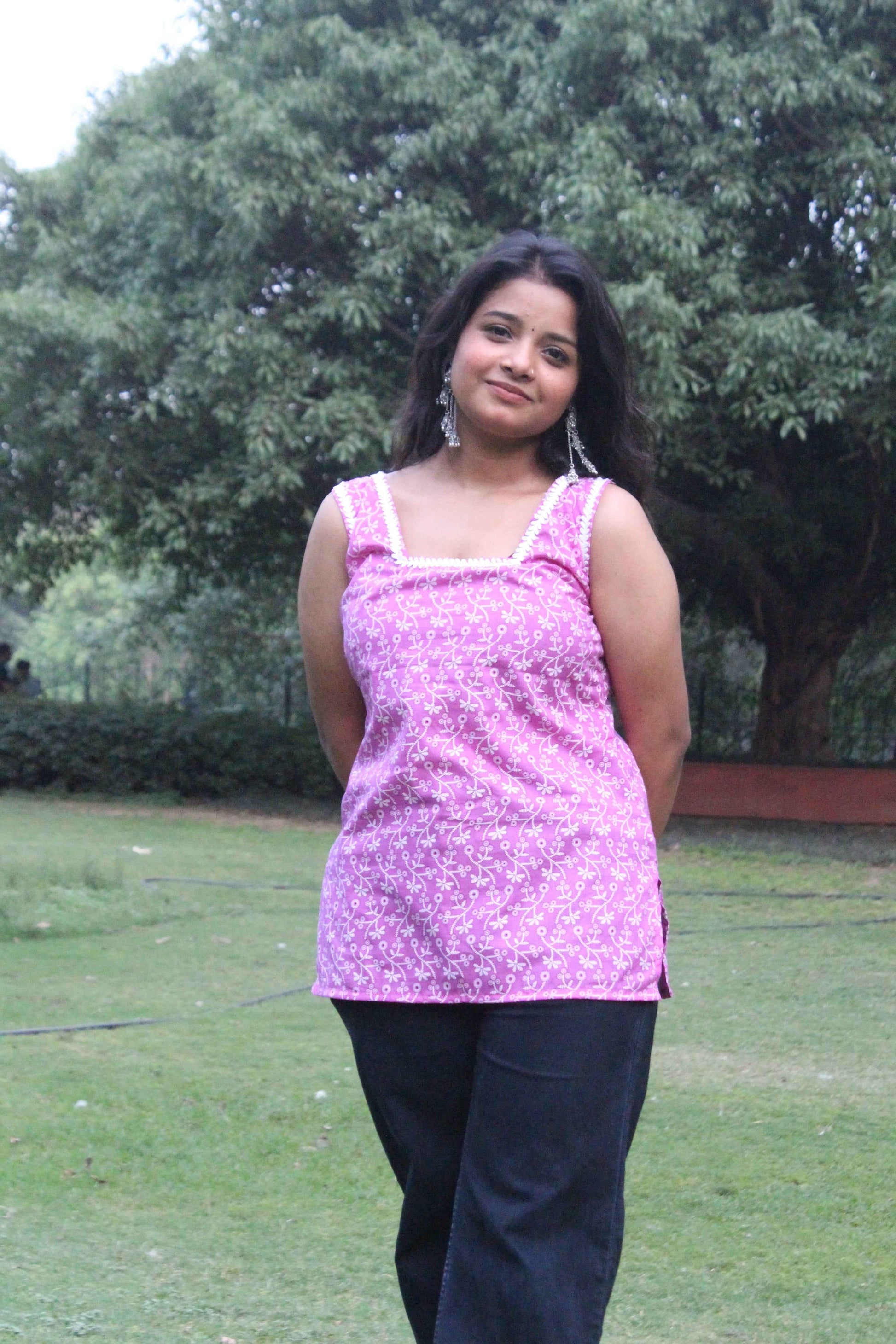 Lavender Blossom Sleeveless Kurti - Yooneck