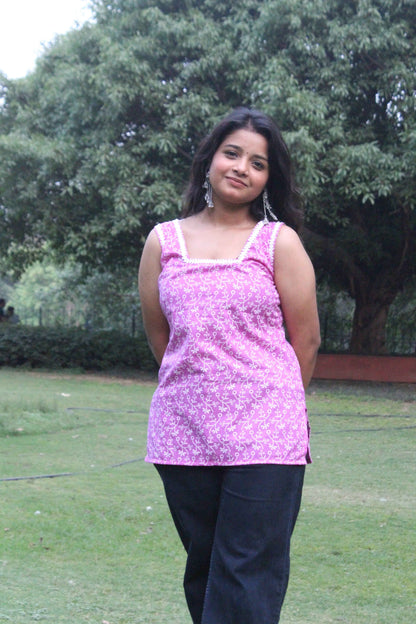 Lavender Blossom Sleeveless Kurti - Yooneck