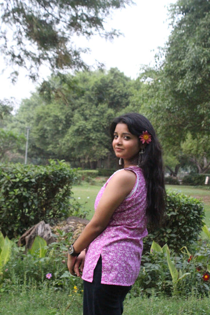 Lavender Blossom Sleeveless Kurti - Yooneck