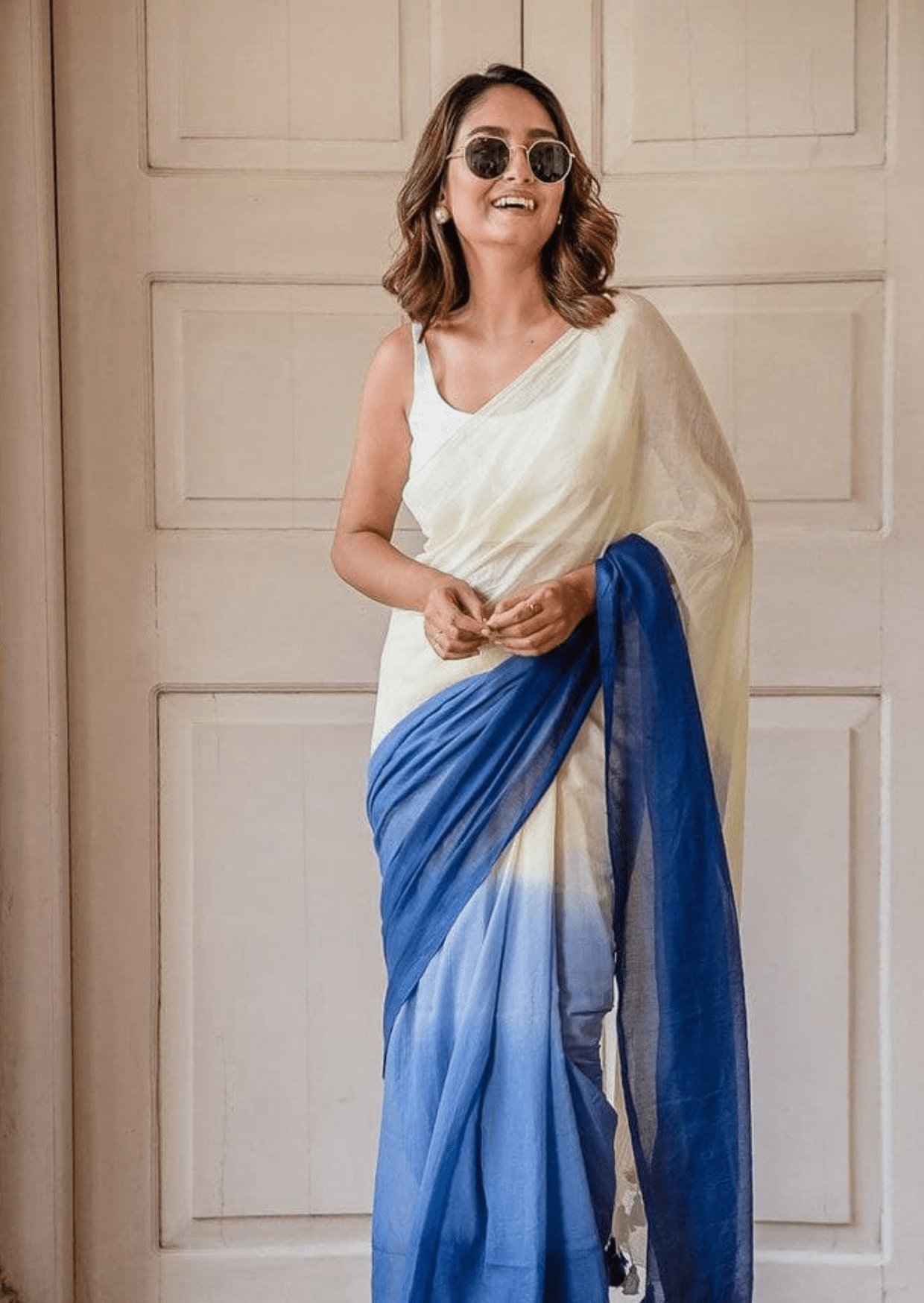 Neerja Azure Linen Ombre Saree - Yooneck