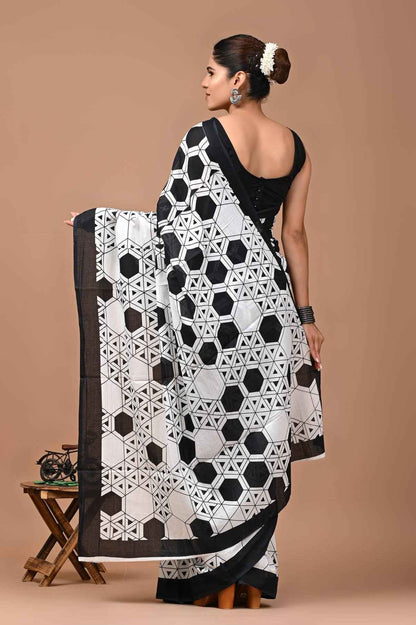 Noir Maze Geometric Mulmul Cotton Saree - Yooneck