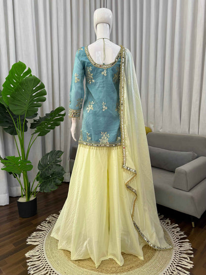 Noor-e-Aab Fendy Silk Mirror Set - Yooneck
