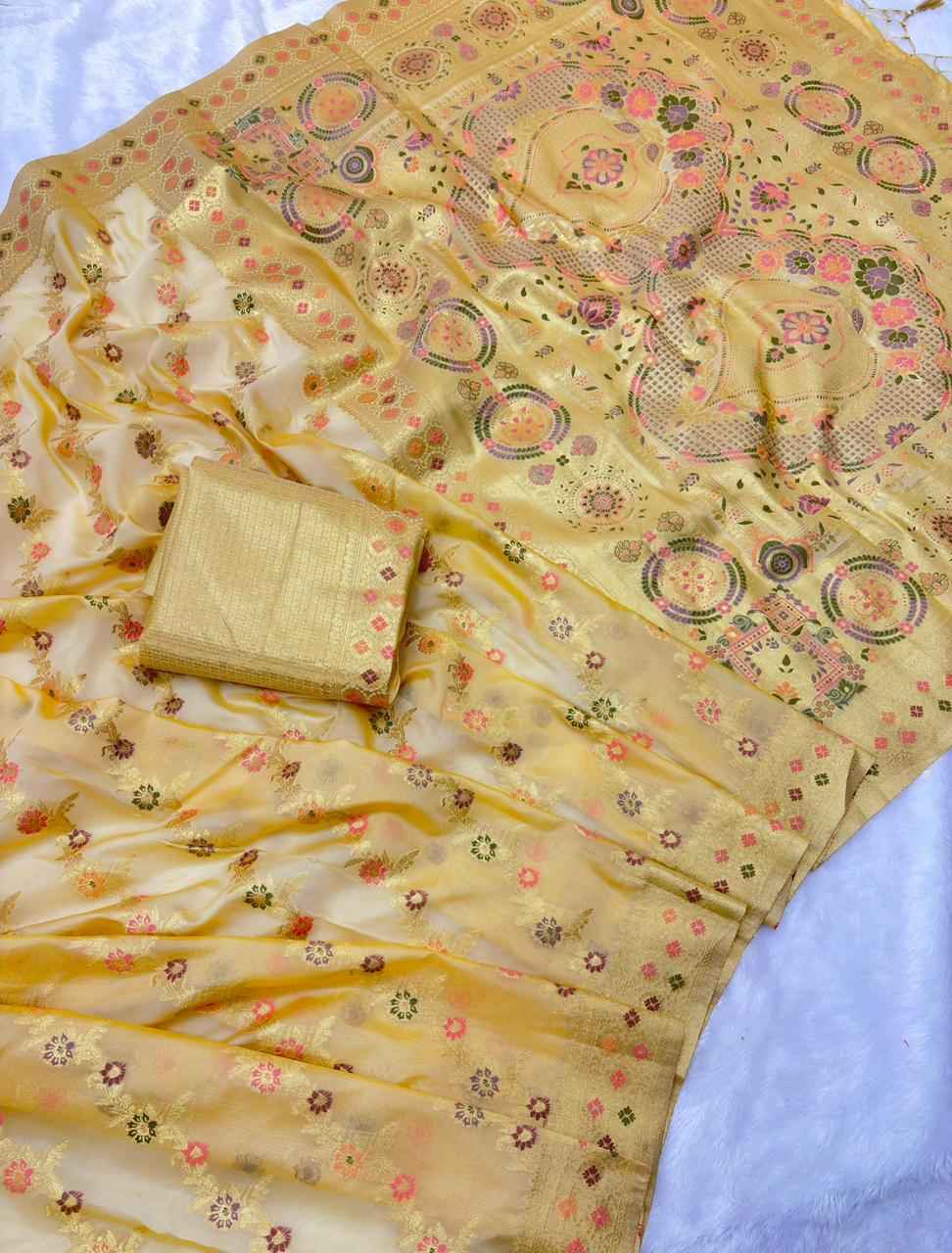 Peety Kanchan Kora Silk Zari Woven Saree - Yooneck