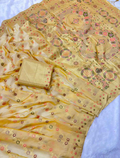 Peety Kanchan Kora Silk Zari Woven Saree - Yooneck