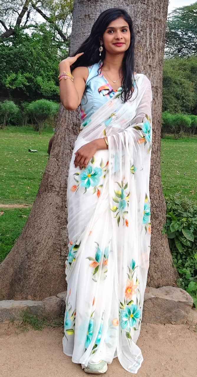 Pushpika Handpainted Chiffon Saree - Yooneck