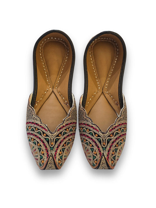 Rangrez Handcrafted Embroidered Jutti - Yooneck