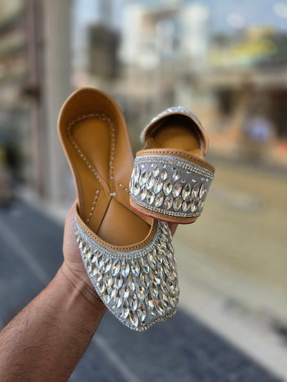 आफरीन क्रिस्टल लक्स जूती