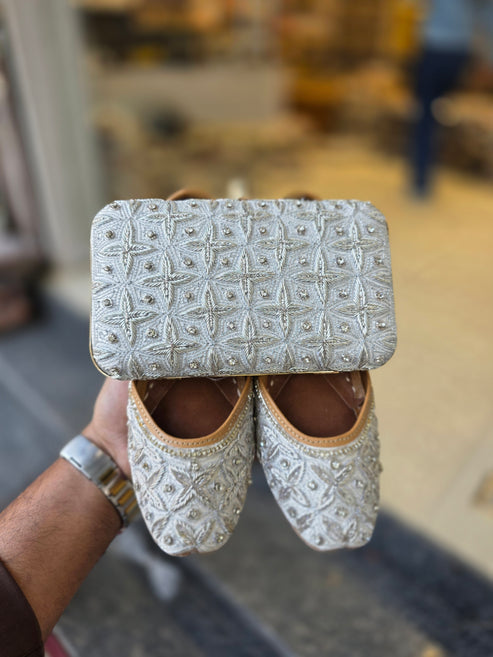 noorika ivory embroidered clutch & jutti set