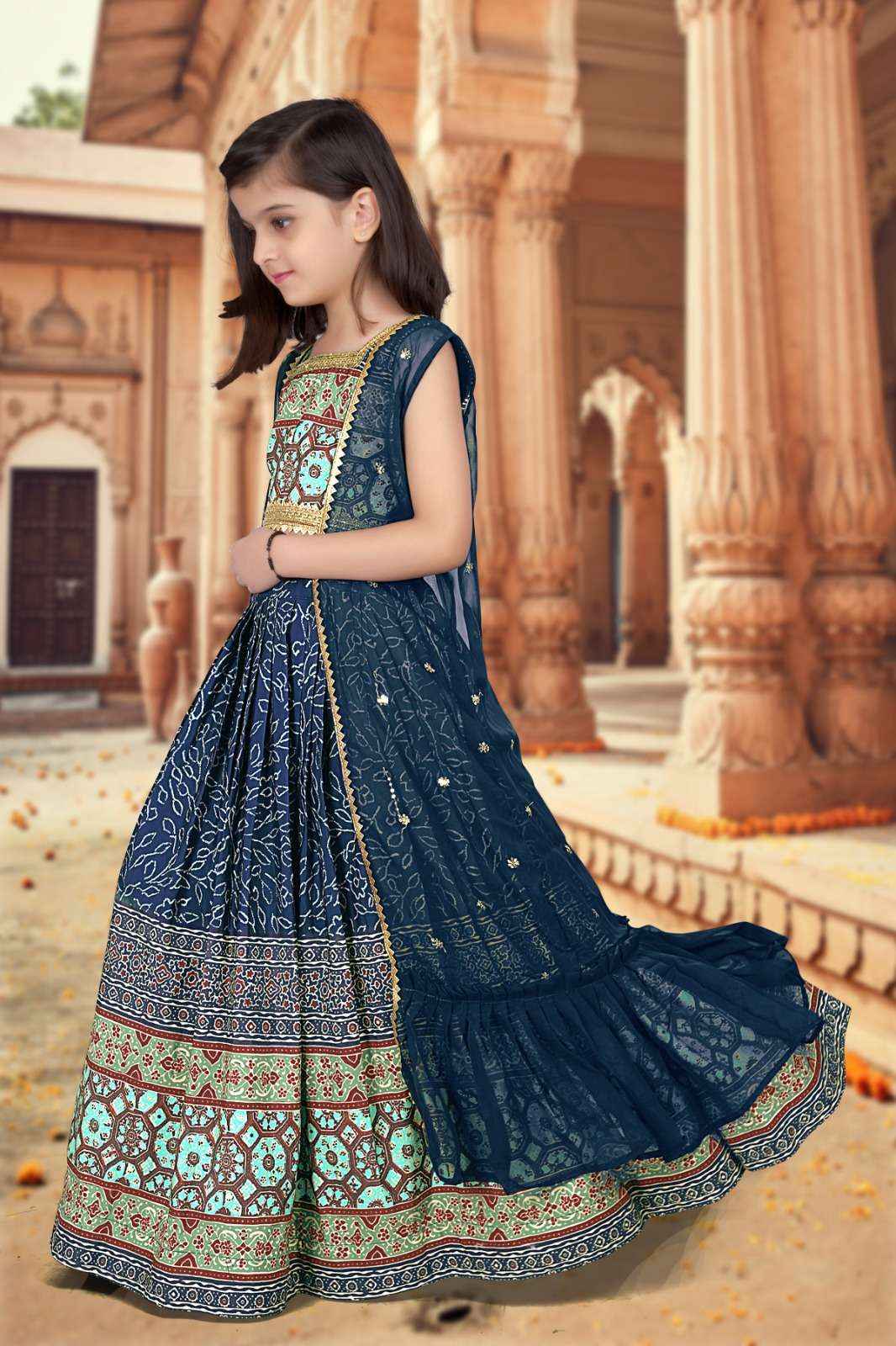 Royal Riwaaz Banarasi Beauty Lehenga Set - Yooneck