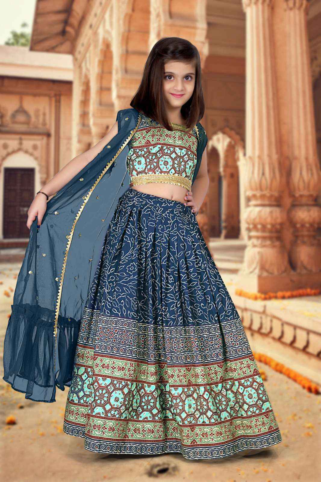 royal riwaaz banarasi beauty lehenga set - yooneck