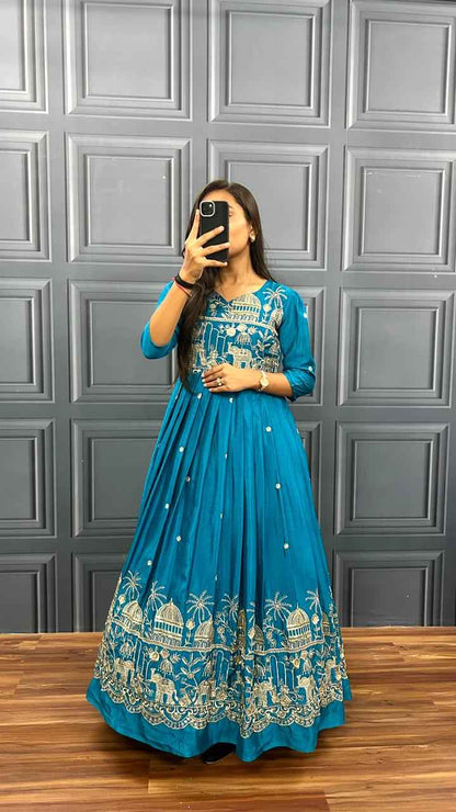 Saanvi Teal Heritage Gown - Yooneck