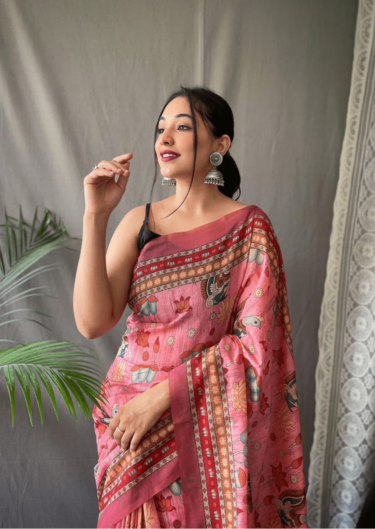 sampriti kalamkari malmal saree - yooneck