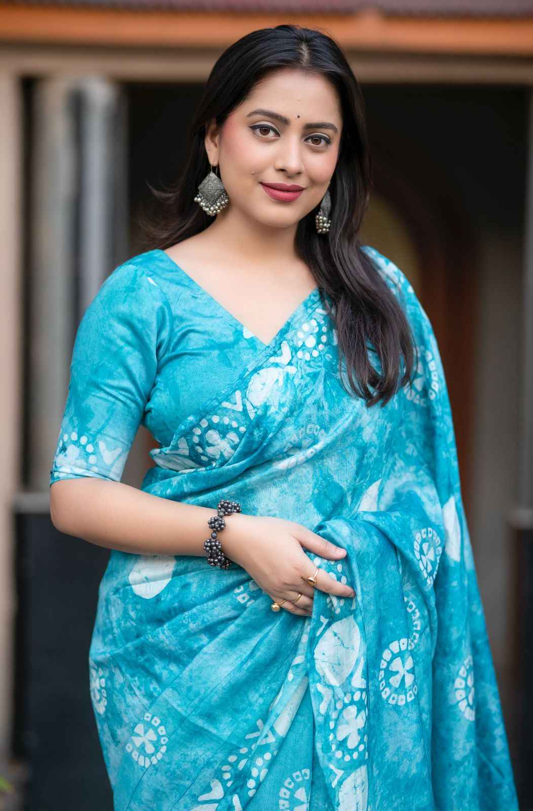 vaidehi hand batik chanderi cotton saree - yooneck