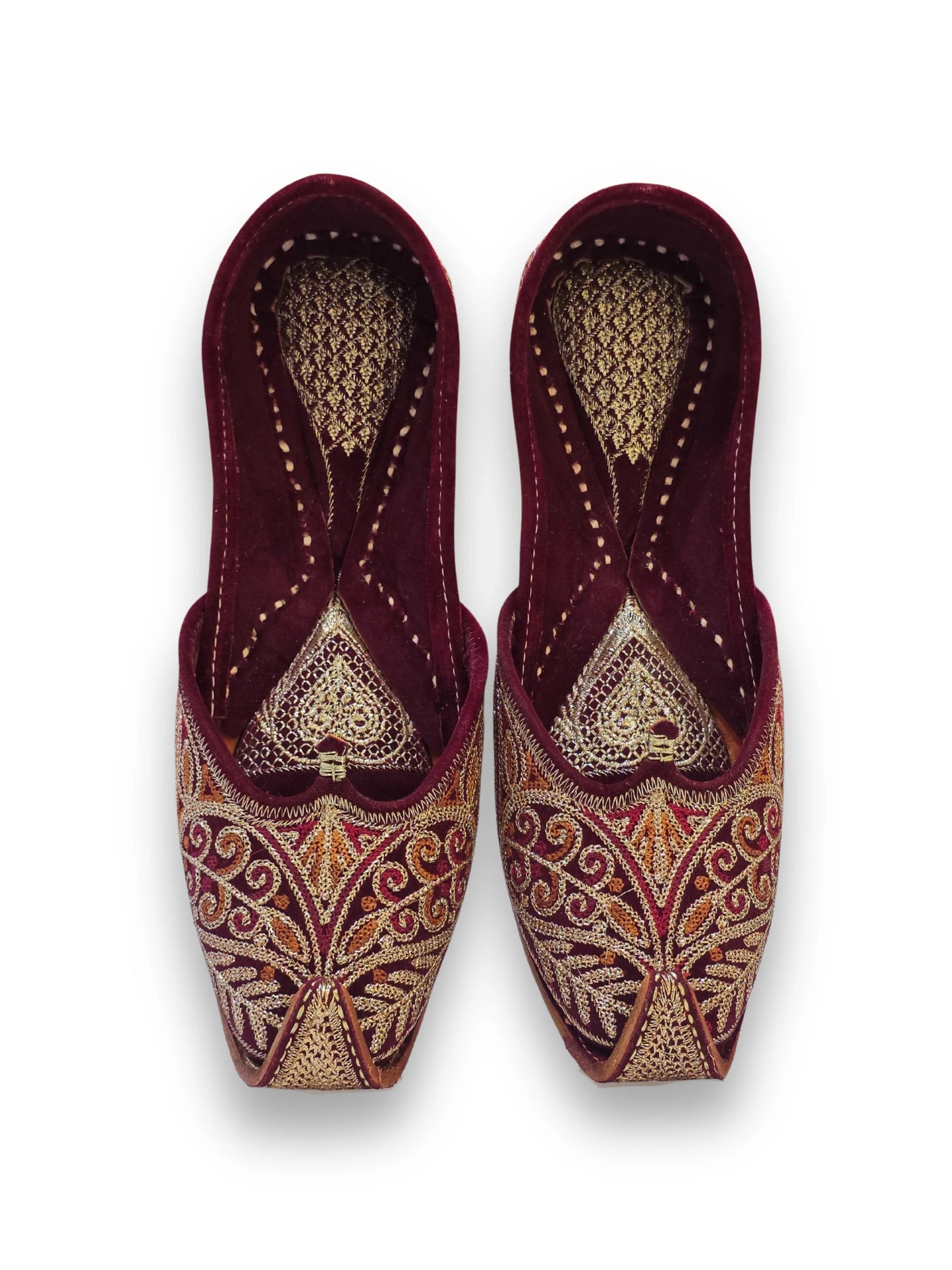 zari elegance velvet embroidered jutti - yooneck